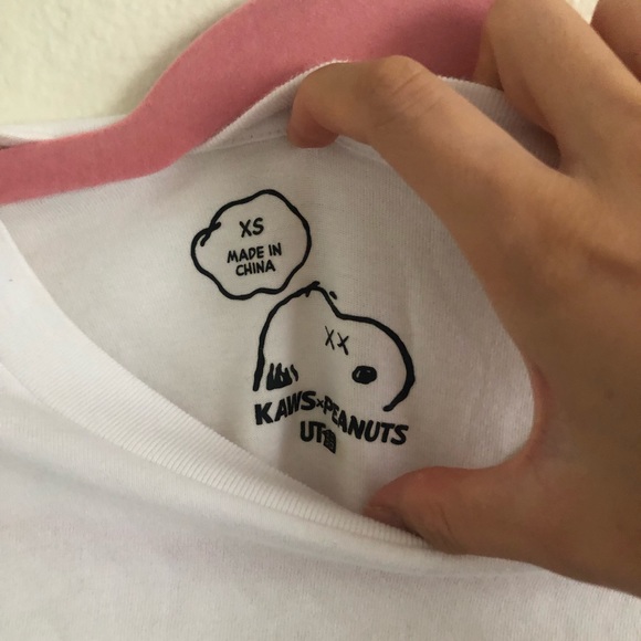 KAWS x Uniqlo Snoopy Tee - Picture 2 of 3